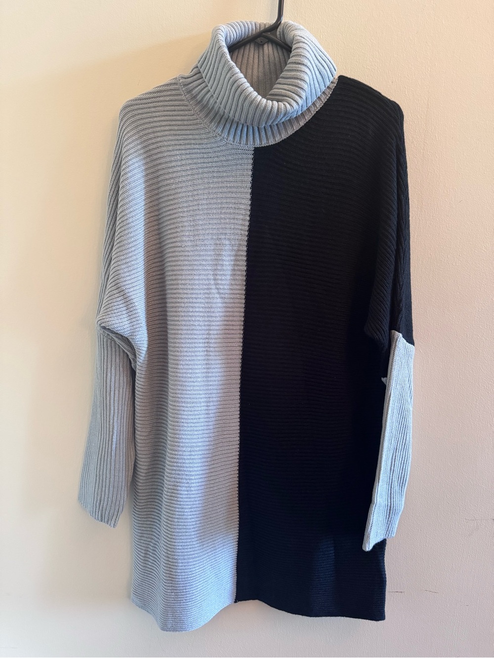 Cupshe Small Colorblock Turtleneck Sweater Dress Tunic Black Gray NWT